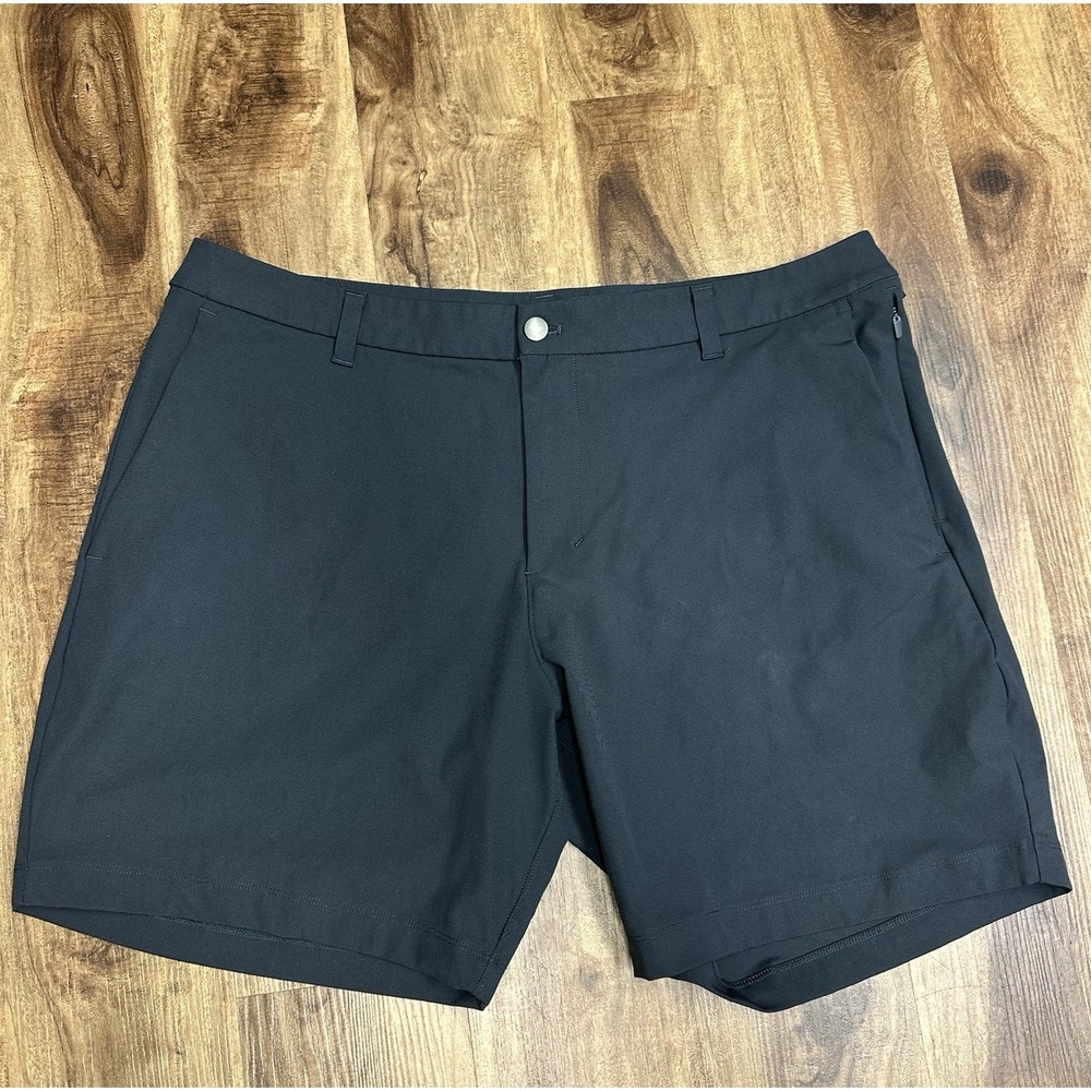 Lululemon Men's Size 38 Commission Classic Fit Chino Shorts